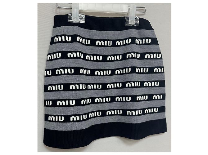 Miu Miu Falda de lana con logo Castaño - vista 6