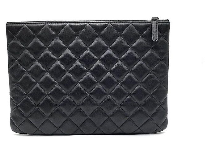 Chanel Clutch in agnello New Medium Nero - vista 3