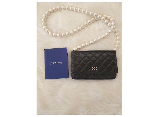 Chanel Serie WOC in agnello decorata con perle Bianco - vista 12