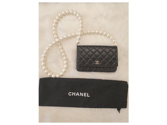 Chanel Serie WOC in agnello decorata con perle Bianco - vista 13