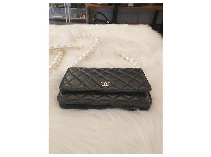 Chanel Serie WOC in agnello decorata con perle Bianco - vista 16