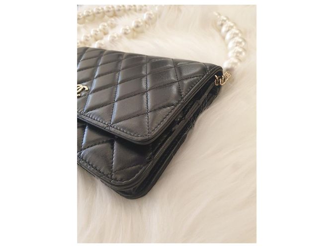 Chanel Serie WOC in agnello decorata con perle Bianco - vista 5