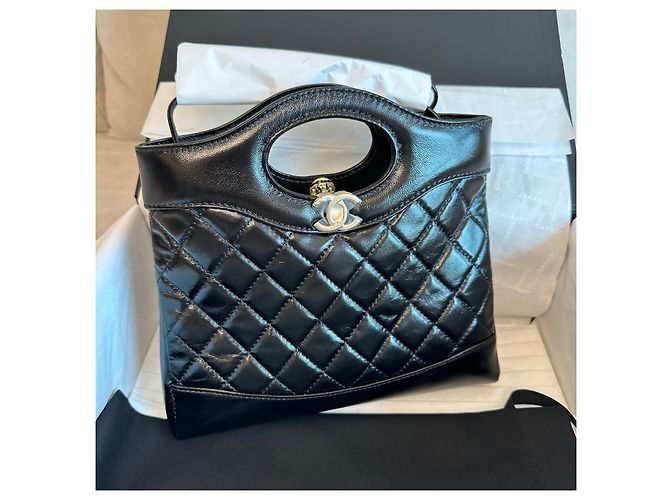 Chanel Bolso New Mini con Chip Interno Crossbody Negro Oro - vista 2
