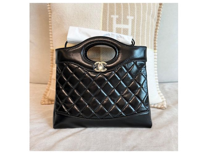 Chanel Bolso New Mini con Chip Interno Crossbody Negro Oro - vista 3