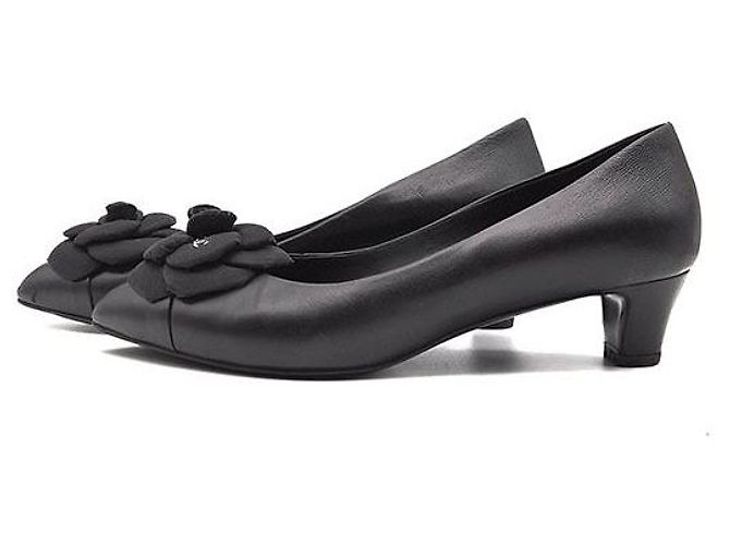 Chanel Décolleté Camellia Nero - vista 3