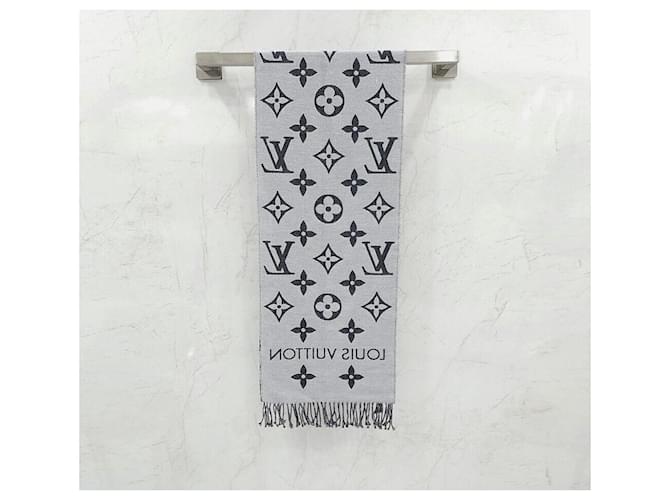 Louis Vuitton Essential Monogram Schal und Muffler Silber - Ansicht 3