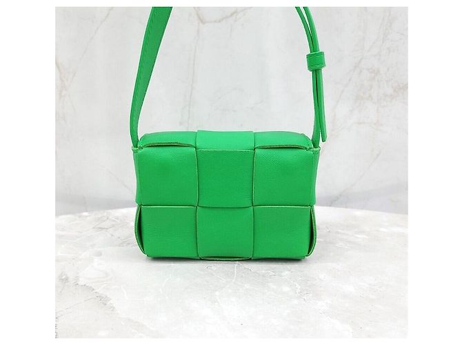 Bottega Veneta Mini Cassette Bag Intrecciato verde - vista 3