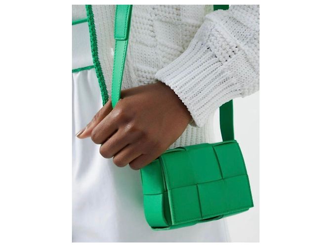 Bottega Veneta Mini Cassette Bag Intrecciato verde - vista 8