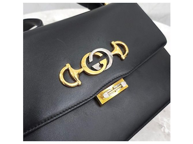Gucci Borsa a tracolla Jumi piccola con logo metallico Nero - vista 4