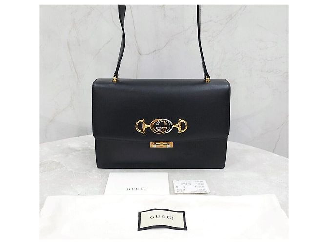Gucci Borsa a tracolla Jumi piccola con logo metallico Nero - vista 6