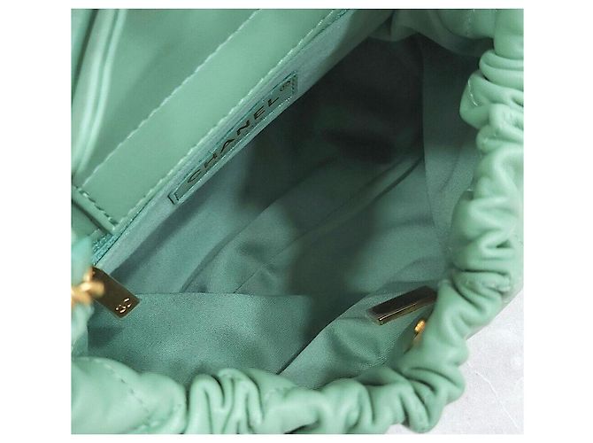 Chanel Nuova borsa bucket piccola in agnello color menta Verde - vista 6