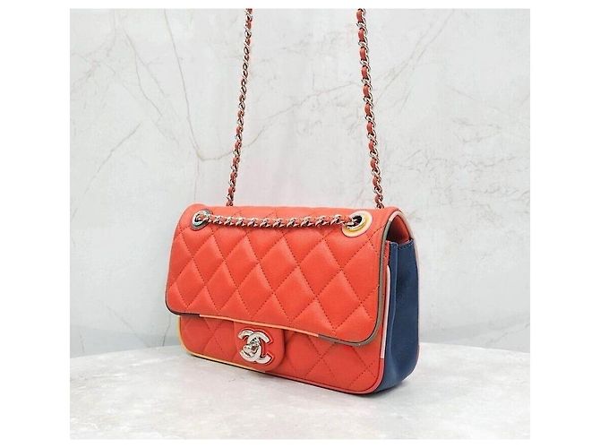 Chanel Serie di borse a tracolla con multi-catena in pelle di agnello Rosso - vista 2