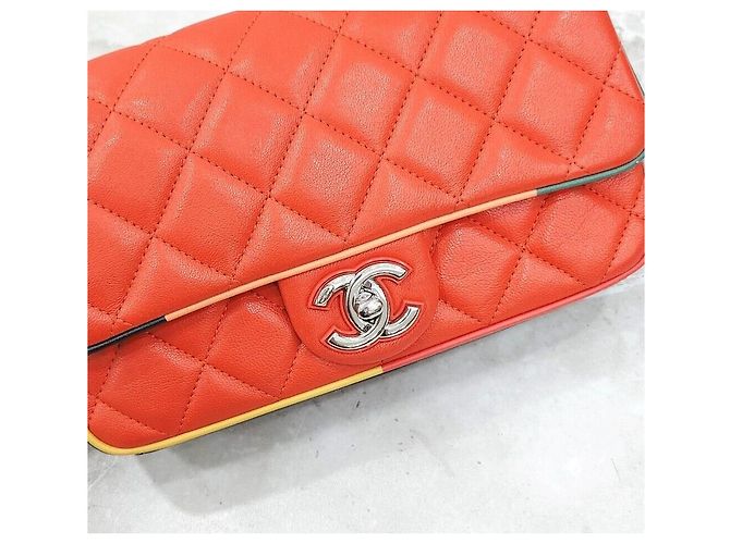 Chanel Serie di borse a tracolla con multi-catena in pelle di agnello Rosso - vista 4