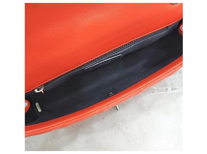 Chanel Serie di borse a tracolla con multi-catena in pelle di agnello Rosso - vista 8