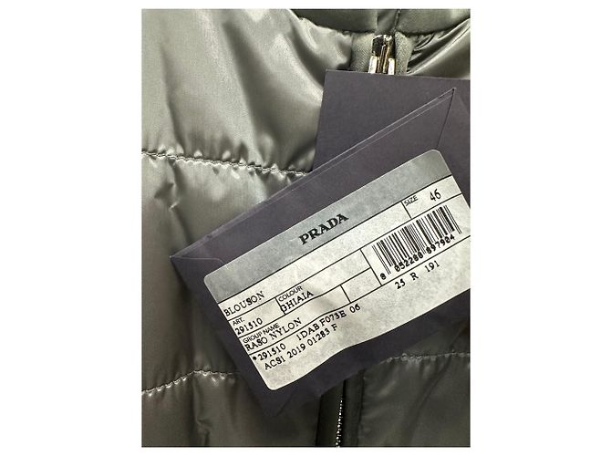 Prada Leichte Nylon-Steppjacke mit Dreieckslogo Mehrfarben - Ansicht 10