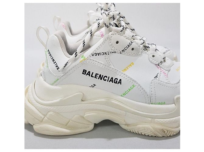 Balenciaga Sneakers Triple con Logo All-Over Argento - vista 2