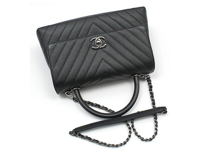 Borsa a Spalla Chanel Coco Handle Medium in Caviar Chevron Grigio Scuro Argento Marrone - vista 3