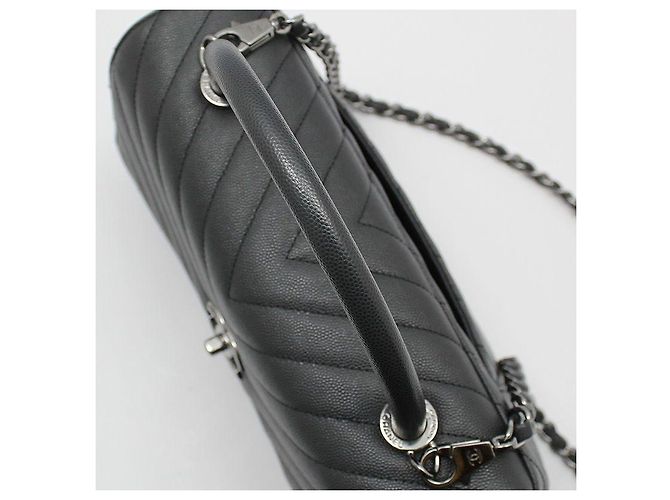 Borsa a Spalla Chanel Coco Handle Medium in Caviar Chevron Grigio Scuro Argento Marrone - vista 6