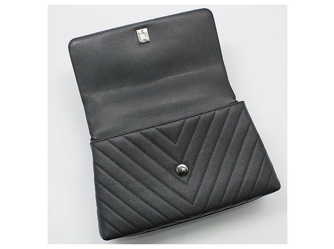 Borsa a Spalla Chanel Coco Handle Medium in Caviar Chevron Grigio Scuro Argento Marrone - vista 8