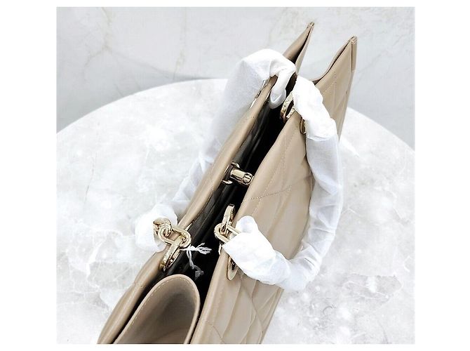 Dior Nuova Borsa Tote Essential in Pelle Arancione - vista 4