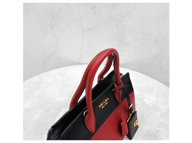 Prada Saffiano Zweifarbiger Tote Schultertasche Schwarz Rot - Ansicht 4
