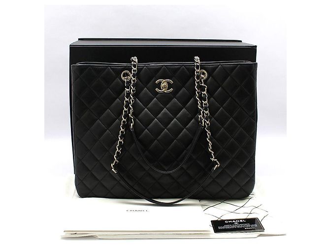 Chanel Bolso de hombro shopper Timeless en piel de cordero negra y dorada Negro - vista 2