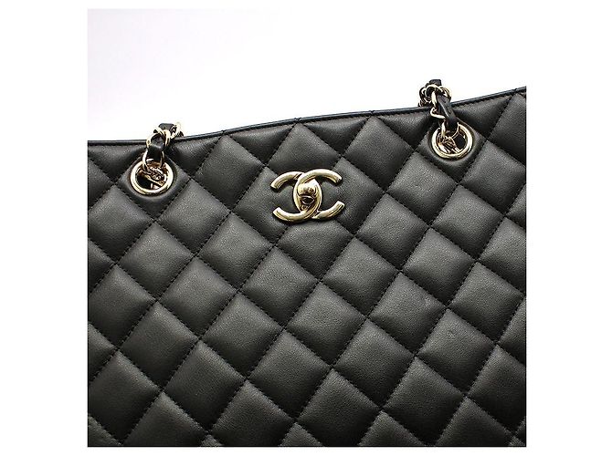 Chanel Bolso de hombro shopper Timeless en piel de cordero negra y dorada Negro - vista 7