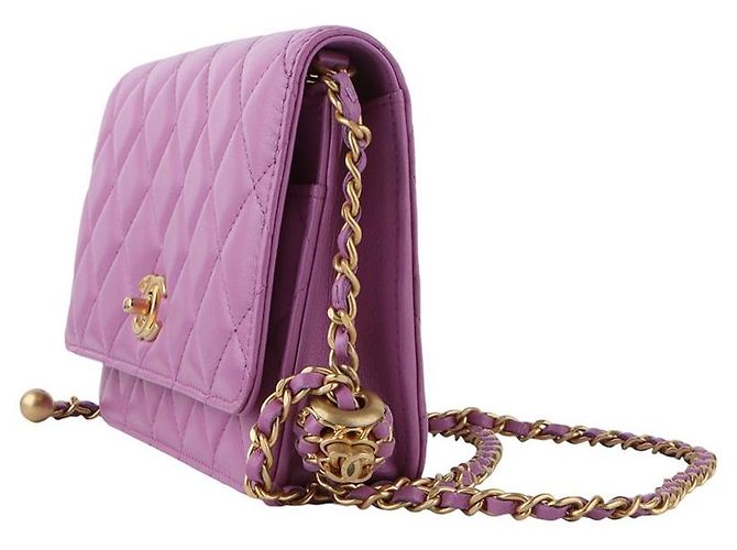 Chanel Bolsa transversal Classic WOC em pele de cordeiro com corrente de bolas dourada Roxo - vista 2