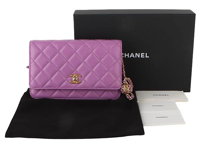 Chanel Bolsa transversal Classic WOC em pele de cordeiro com corrente de bolas dourada Roxo - vista 8