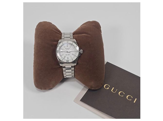 Gucci Relógio de mergulho DIVE para mulher em aço branco e quartzo - vista 2