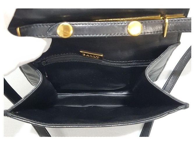 Bally Schwarze Leder-Tote mit Crossbody-Gurt - Ansicht 9