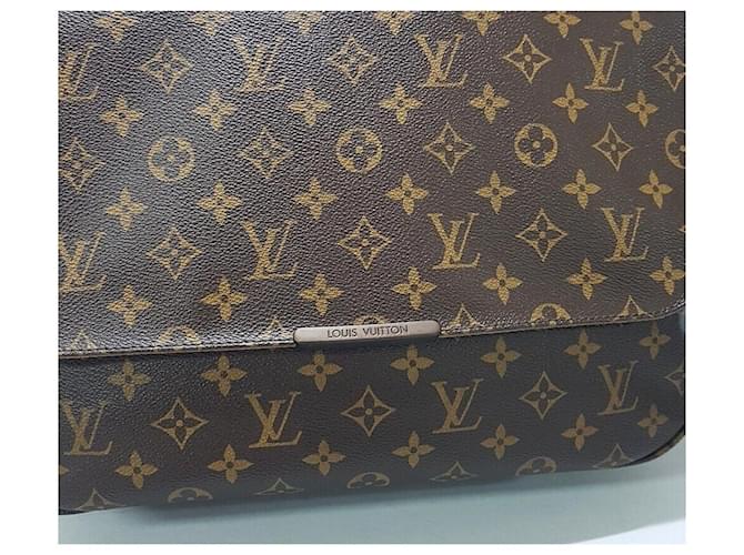 Louis Vuitton Monogram Boubor GM Marrone - vista 3