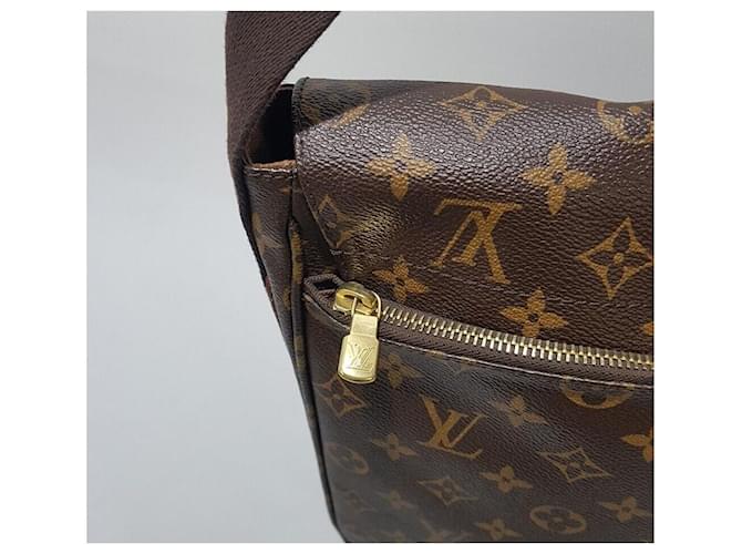 Louis Vuitton Monogram Boubor GM Marrone - vista 6