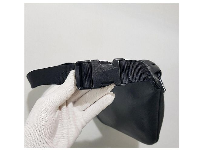 Everyday Balenciaga Leder-Gürteltasche mit Logo - Ansicht 5