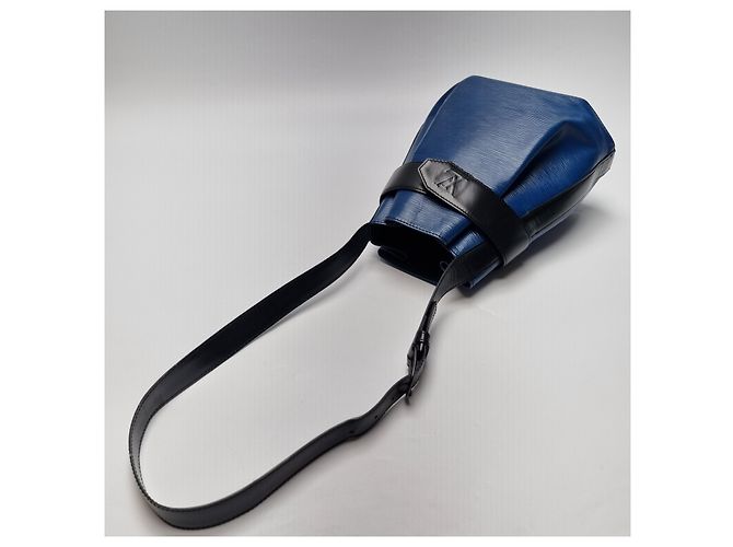 Louis Vuitton Borsa a Spalla Epi PM Bucket Bag (Grade Blue Black) - vista 12