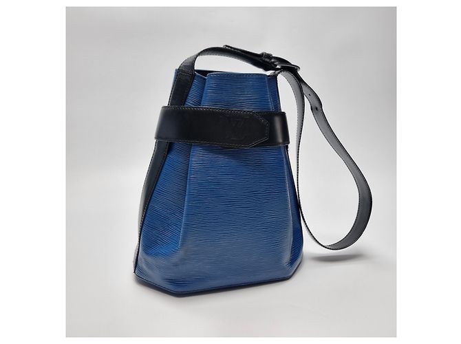Louis Vuitton Borsa a Spalla Epi PM Bucket Bag (Grade Blue Black) - vista 3