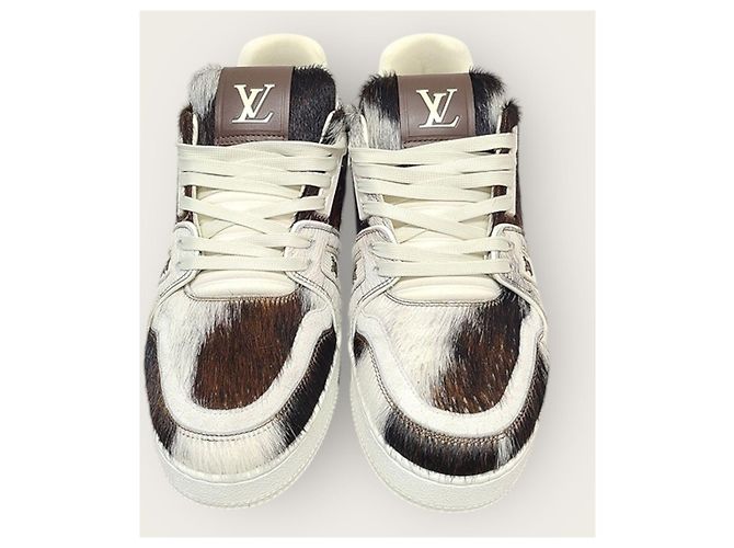 Louis Vuitton Sneaker LV Trainer in scamosciato marrone Pharrell - vista 6