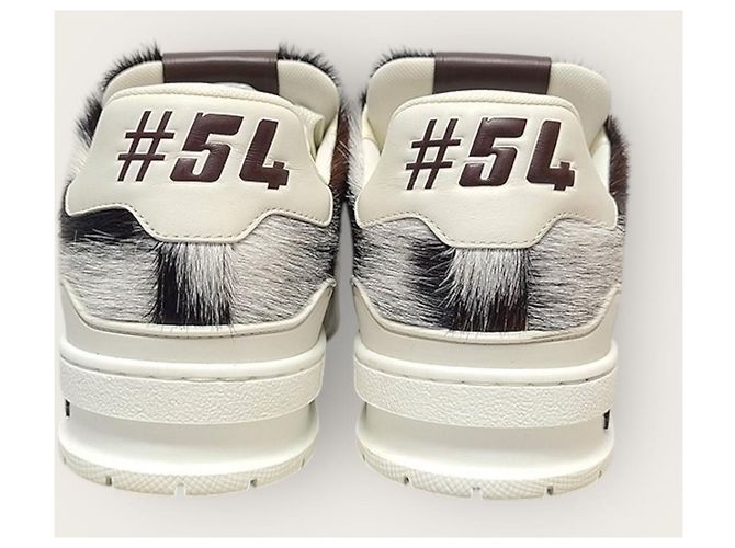 Louis Vuitton Sneaker LV Trainer in scamosciato marrone Pharrell - vista 7