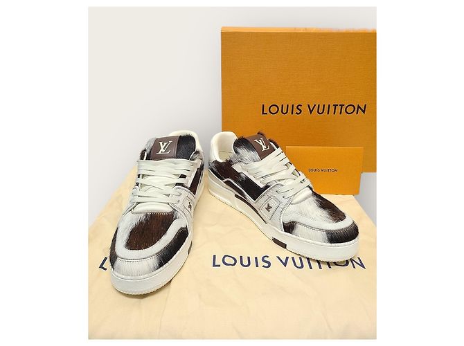 Louis Vuitton Sneaker LV Trainer in scamosciato marrone Pharrell - vista 8