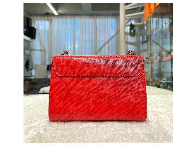 Louis Vuitton Borsa a tracolla e a spalla Epi Twist MM Red Rosso - vista 2
