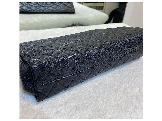 Chanel Caviar Timeless CC Logo Clutch Bag Black - view 2