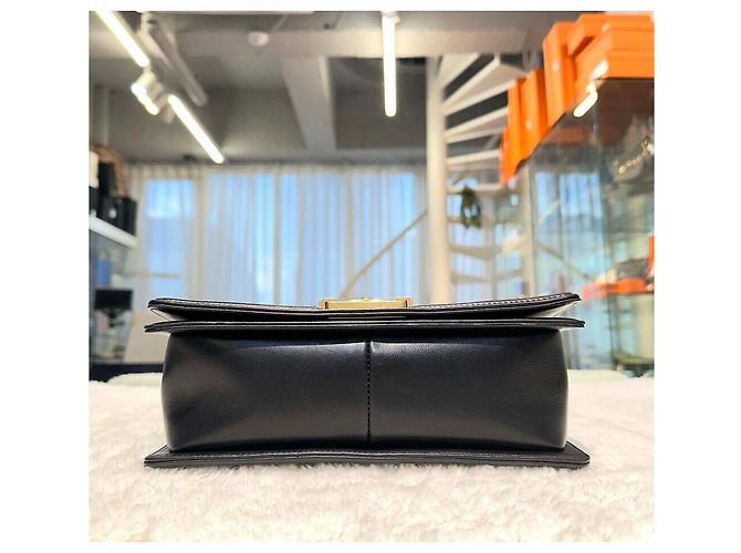 Chanel Borsa Boy in agnello con catena dorata Black Nero - vista 3