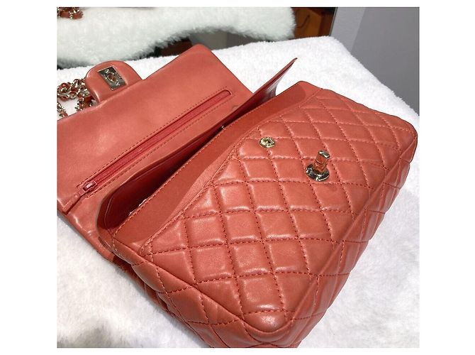 Chanel Borsa con patta classica in agnello rosso corallo con finiture oro - vista 6