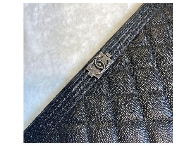 Chanel Clutch Caviar Boy New Medium Black con Hardware Silver Nero - vista 2