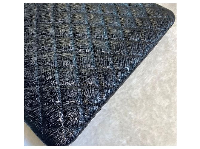 Chanel Clutch Caviar Boy New Medium Black con Hardware Silver Nero - vista 4