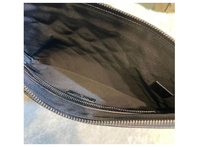 Chanel Clutch Caviar Boy New Medium Black con Hardware Silver Nero - vista 5