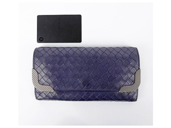 Bottega Veneta Langer Intrecciato-Ledergeldbörse in Navy Blau - Ansicht 15