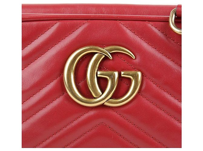 Gucci Piccola borsa a tracolla e crossbody in pelle matelassé rossa GG Marmont Rosso - vista 2