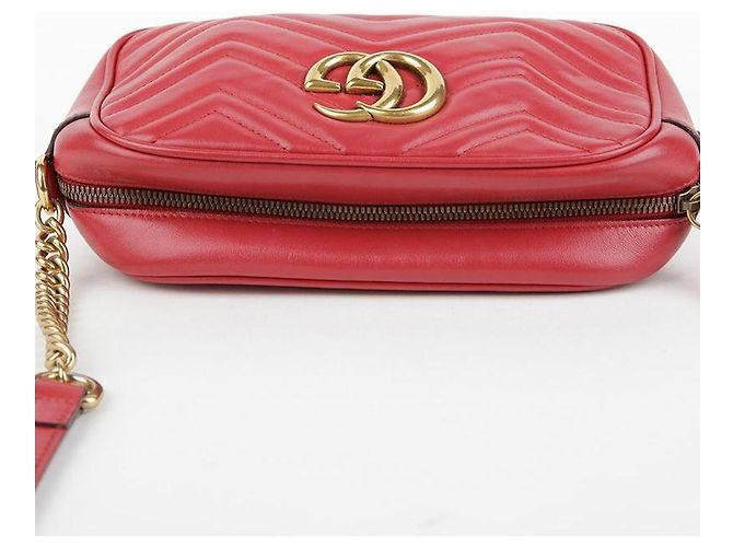 Gucci Piccola borsa a tracolla e crossbody in pelle matelassé rossa GG Marmont Rosso - vista 5