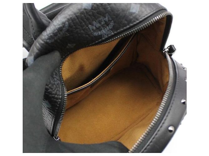 MCM Mini zaino Stark Stud in Visetos nero - vista 5